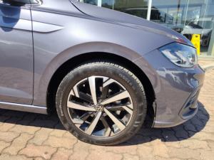 Volkswagen Polo hatch 1.0TSI Life manual - Image 11