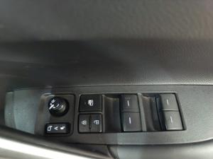 Toyota Corolla Cross 1.8 Xi - Image 16