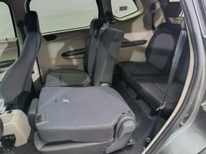 Renault Triber 1.0 Evolution - Image 6