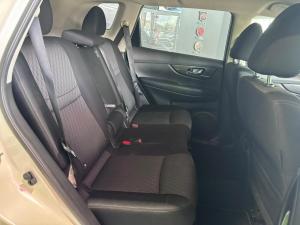 Nissan X-Trail 2.5 4x4 Acenta Tech - Image 11