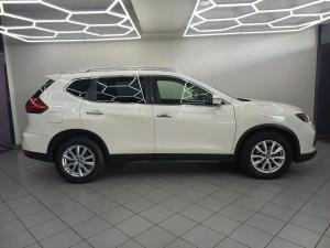 Nissan X-Trail 2.5 4x4 Acenta Tech - Image 10