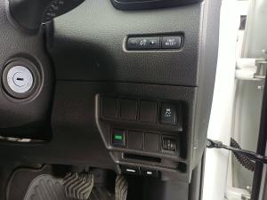 Nissan X-Trail 2.5 4x4 Acenta Tech - Image 14