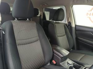 Nissan X-Trail 2.5 4x4 Acenta Tech - Image 19
