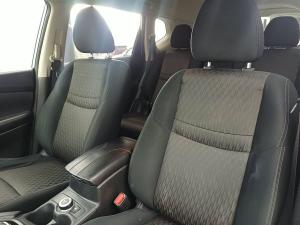 Nissan X-Trail 2.5 4x4 Acenta Tech - Image 25