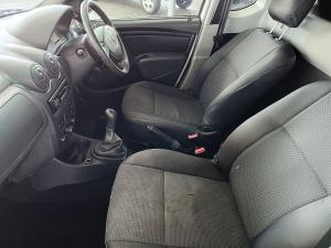 Nissan NP200 1.6i safety pack (aircon) - Image 14