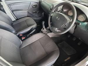 Nissan NP200 1.6i safety pack (aircon) - Image 9