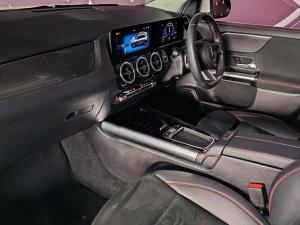 Mercedes-Benz GLA GLA200 Progressive - Image 12
