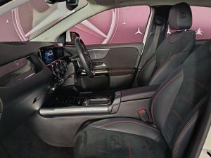 Mercedes-Benz GLA GLA200 Progressive - Image 13
