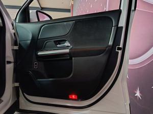 Mercedes-Benz GLA GLA200 Progressive - Image 9