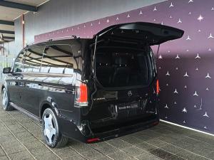 Mercedes-Benz V-Class V300d Exclusive - Image 18