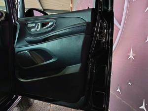 Mercedes-Benz V-Class V300d Exclusive - Image 9