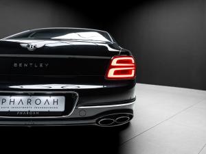 Bentley Flying Spur V8 Azure - Image 12