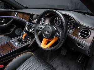Bentley Flying Spur V8 Azure - Image 16