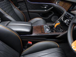 Bentley Flying Spur V8 Azure - Image 19