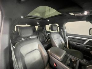Land Rover Defender 130 D300 X-Dynamic HSE - Image 9