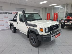 Toyota Land Cruiser 79 4.5D-4D LX V8 single cab - Image 1