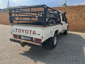 Toyota Land Cruiser 79 4.5D-4D LX V8 single cab - Image 2