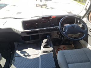 Toyota Coaster 4.0D 23 Seater B/S - Image 6