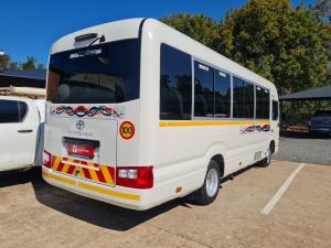 Toyota Coaster 4.0D 23 Seater B/S - Image 2