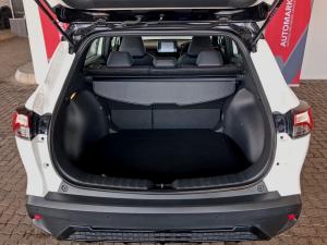 Toyota Corolla Cross 1.8 Hybrid GR-Sport - Image 17