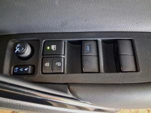 Toyota Corolla Cross 1.8 Hybrid GR-Sport - Image 19