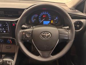 Toyota Corolla Quest 1.8 Plus manual - Image 8