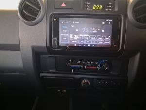 Toyota Land Cruiser 79 4.5D-4D V8 double cab LX - Image 11