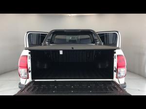 Toyota Hilux 2.4GD-6 double cab 4x4 Raider X auto - Image 13