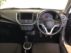 Toyota Vitz 1.0 XR manual - Image 6