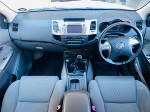 Toyota Hilux 3.0D-4D double cab 4x4 Raider Dakar edition - Image 6