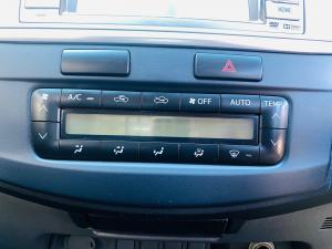 Toyota Hilux 3.0D-4D double cab 4x4 Raider Dakar edition - Image 10