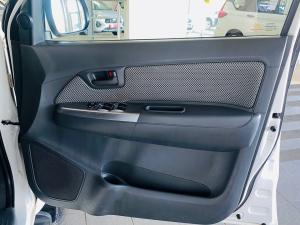 Toyota Hilux 3.0D-4D double cab 4x4 Raider Dakar edition - Image 19