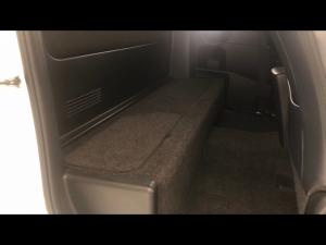 Toyota Hilux 2.8GD-6 Xtra cab 4x4 Legend manual - Image 12