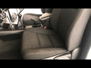 Toyota Hilux 2.8GD-6 4x4 Legend 50 - Image 11