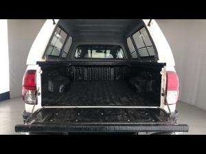 Toyota Hilux 2.8GD-6 4x4 Legend 50 - Image 13