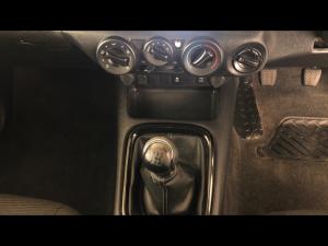 Toyota Hilux 2.8GD-6 4x4 Legend 50 - Image 15