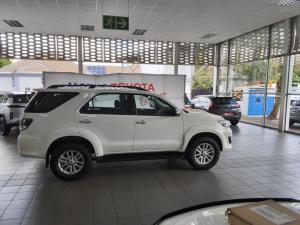 Toyota Fortuner 2.5D-4D - Image 3