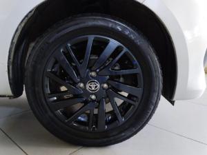Toyota Vitz 1.0 XR manual - Image 11