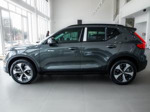 Volvo XC40 B4 Plus Dark - Image 13