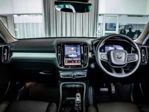 Volvo XC40 B4 Plus Dark - Image 5