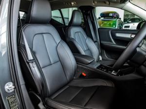 Volvo XC40 B4 Plus Dark - Image 9