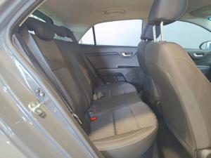 Kia Rio hatch 1.4 LS - Image 9
