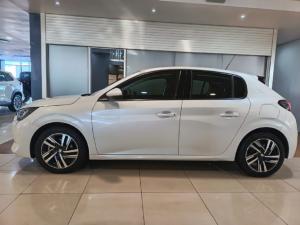 Peugeot 208 1.2T Allure auto - Image 3