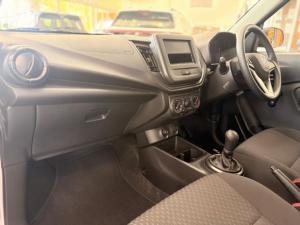 Toyota Vitz 1.0 - Image 10