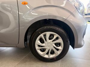 Toyota Vitz 1.0 - Image 6