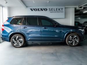 Volvo XC90 B5 AWD Ultra Dark - Image 2