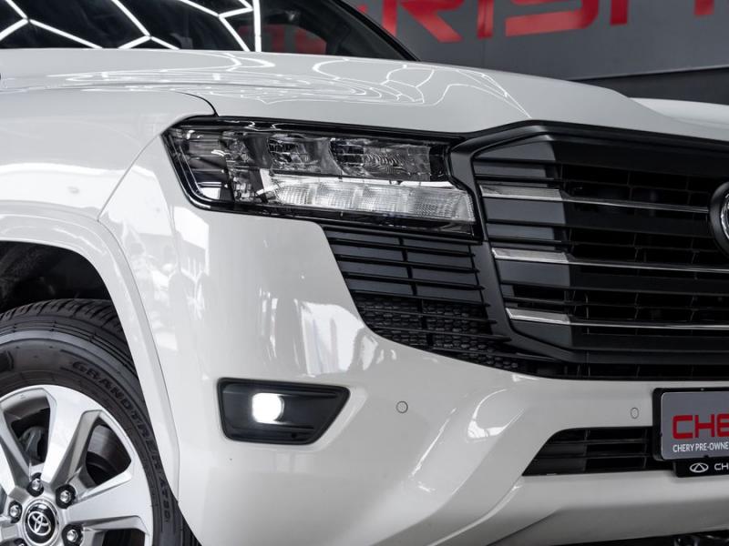 Toyota Land Cruiser Land Cruiser 300 3.3D GX-R