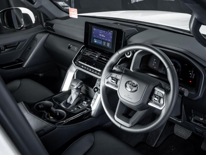 Toyota Land Cruiser Land Cruiser 300 3.3D GX-R