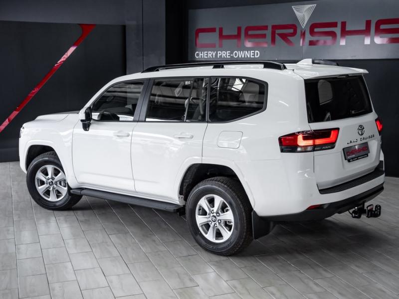 Toyota Land Cruiser Land Cruiser 300 3.3D GX-R