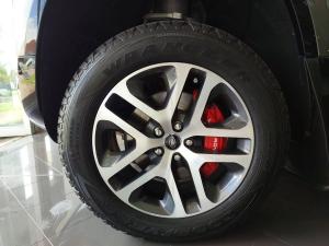 Land Rover Defender 130 D300 X-Dynamic HSE - Image 14